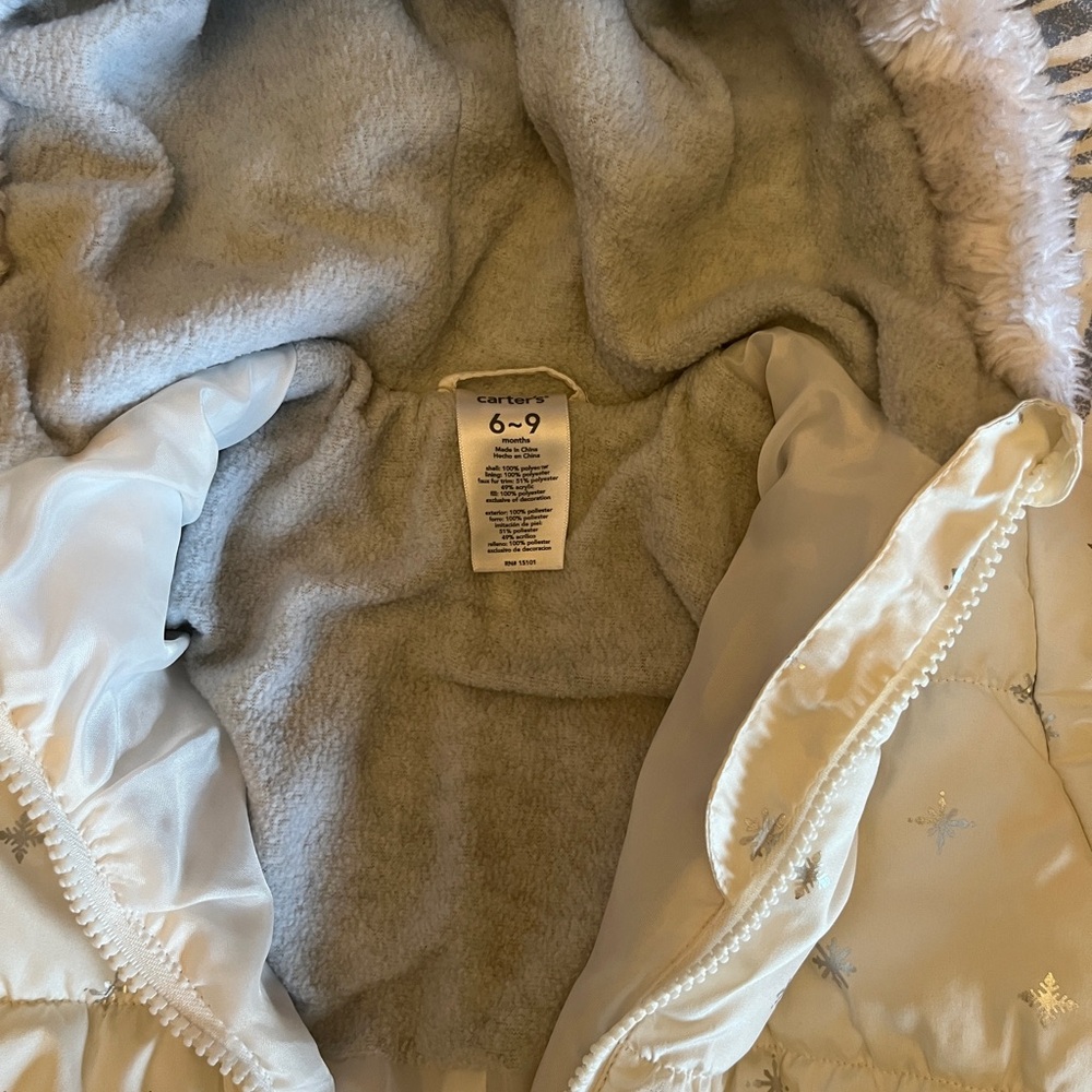 Carters snowsuit - Picture 3 of 4